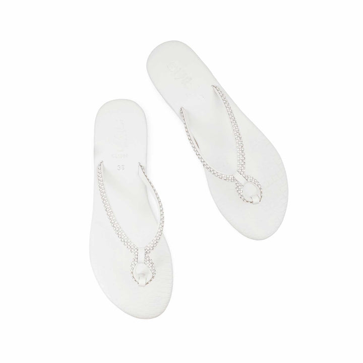 White Casual Chappal CL1886