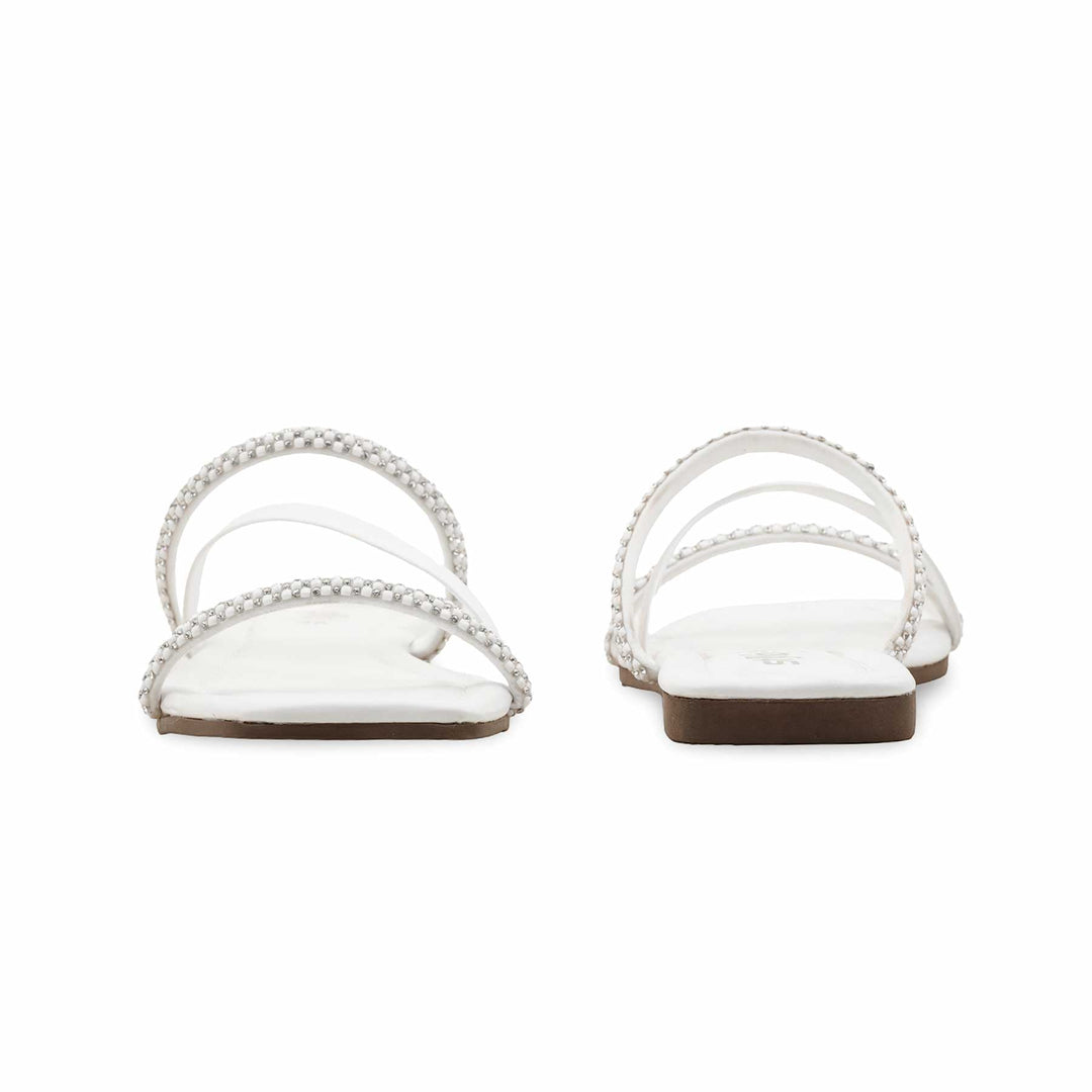 White Casual Chappal CL1890