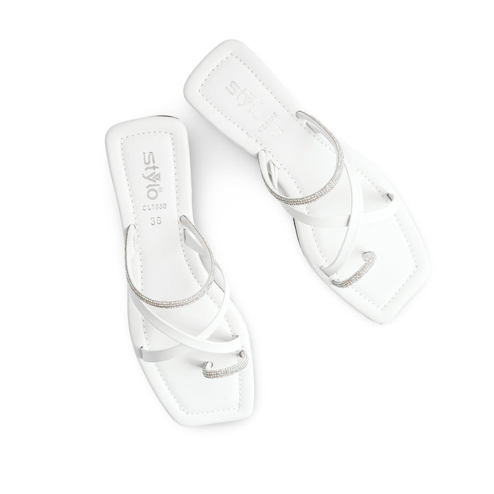 White Casual Chappal CL1936