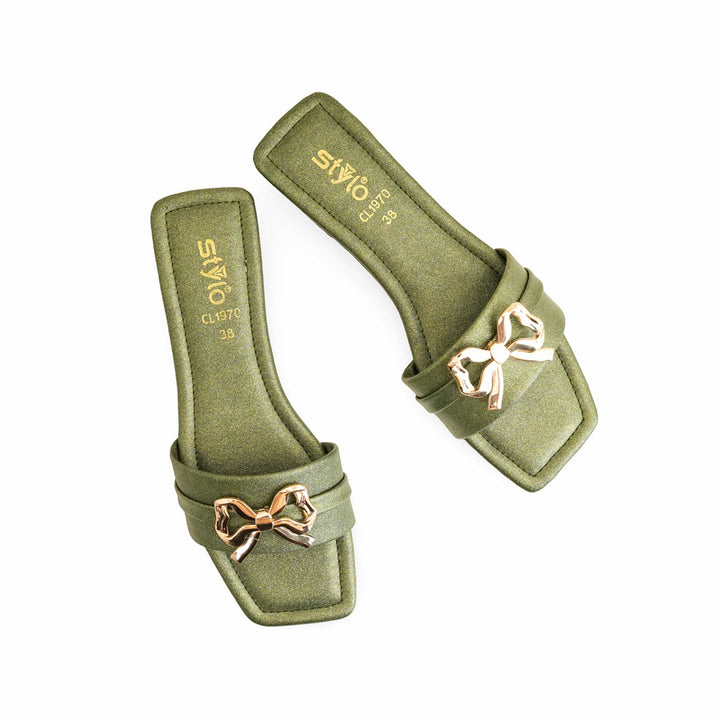 Green Casual Women Slipper CL1970