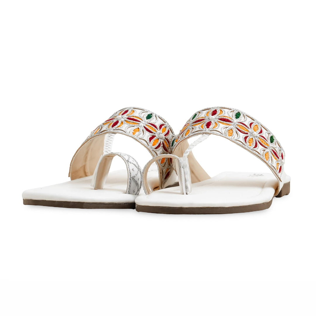White Ethnic Chappal EC0234