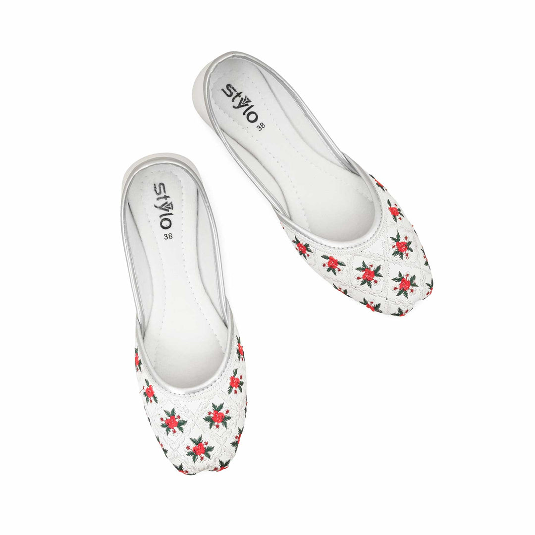 White Ethnic Khusa EC8520