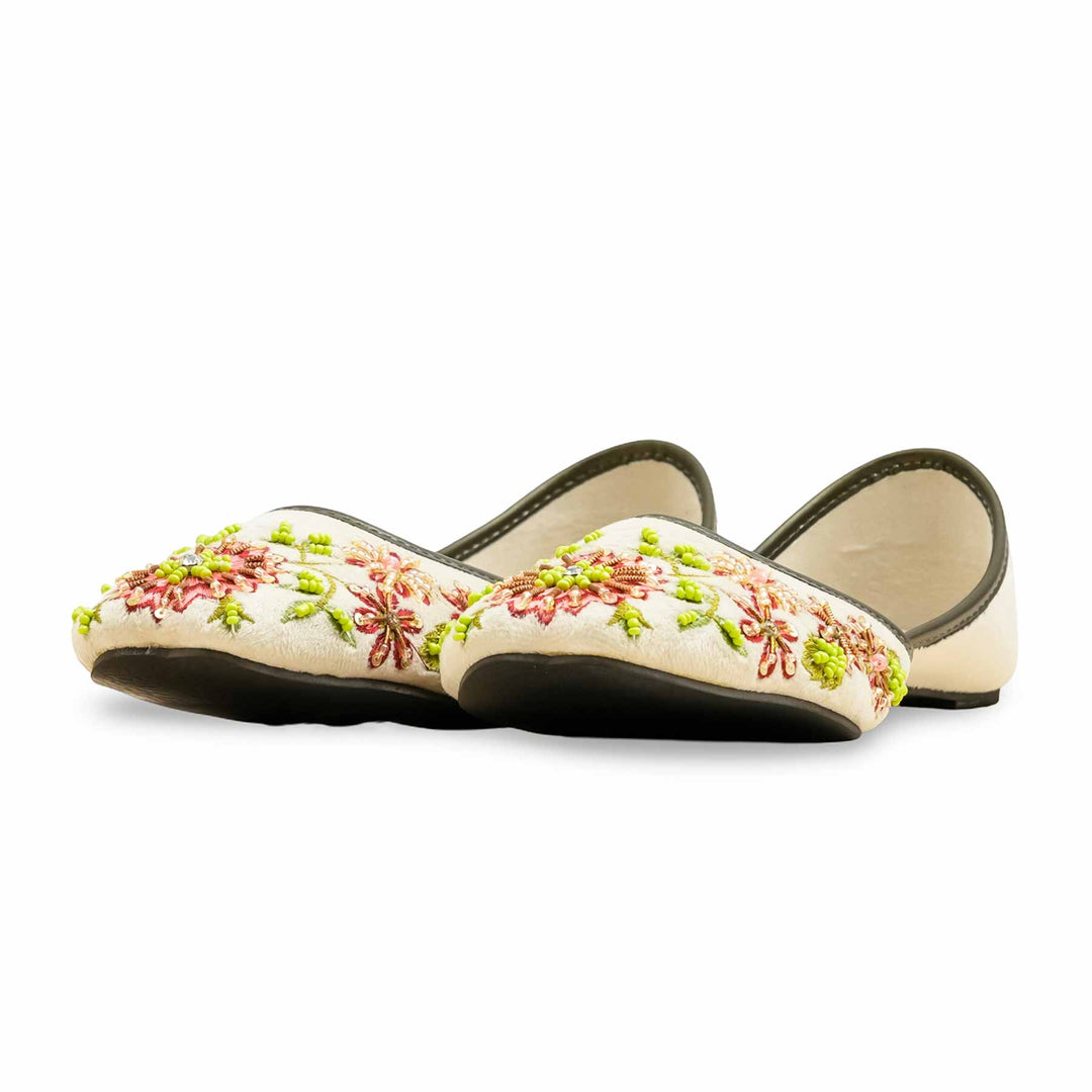 White Ethnic Khusa EC8586