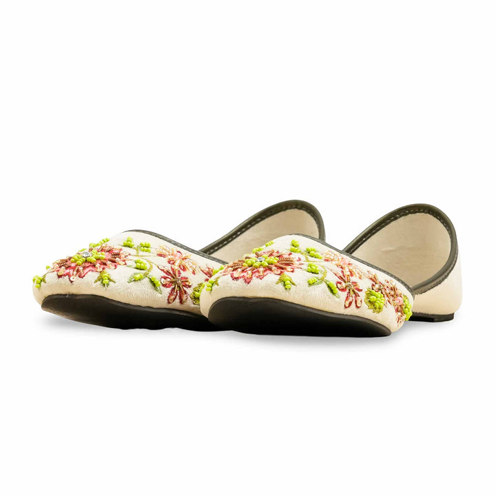 White Ethnic Khusa EC8586