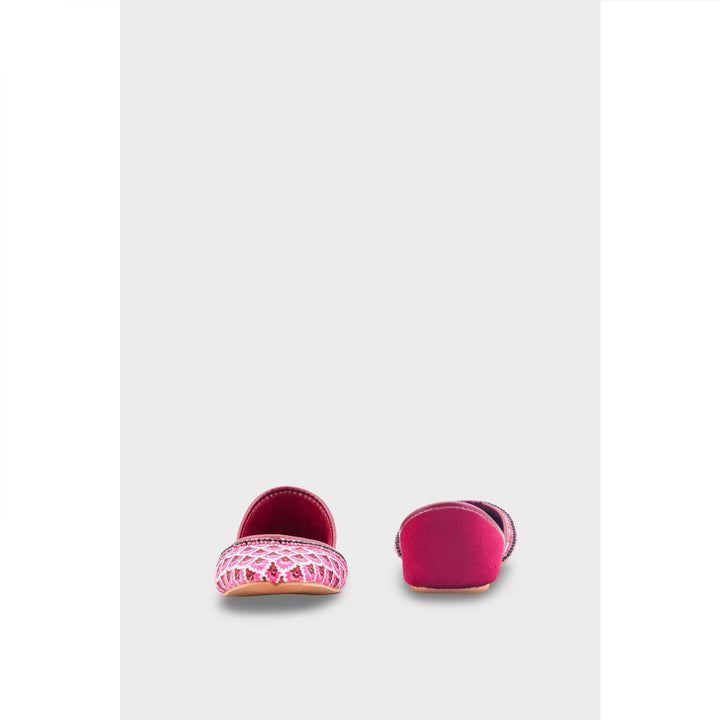 Maroon Ethnic Khussa For Women EC8611
