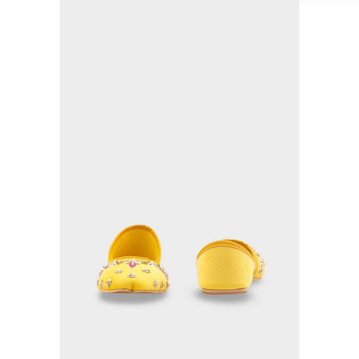 Yellow Ethnic Khussa For Women EC8691