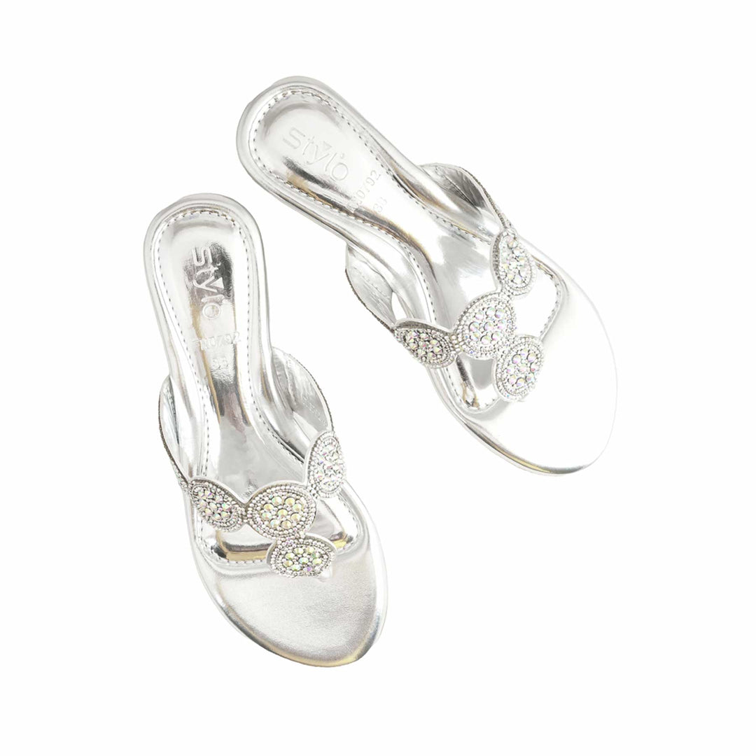 Silver Fancy Chappal FN0792