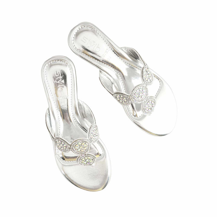 Silver Fancy Chappal FN0792