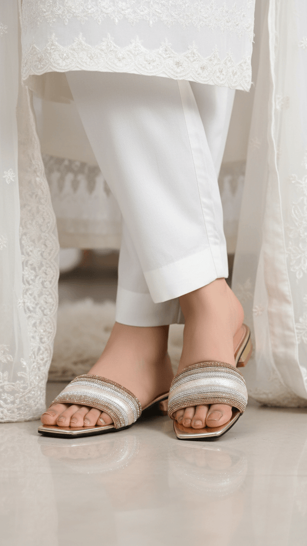 Golden Fancy Slipper FN7781
