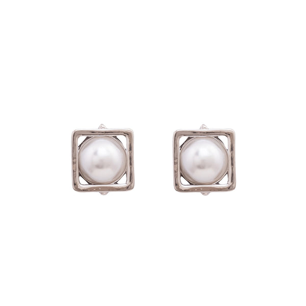 Earrings- J0600416