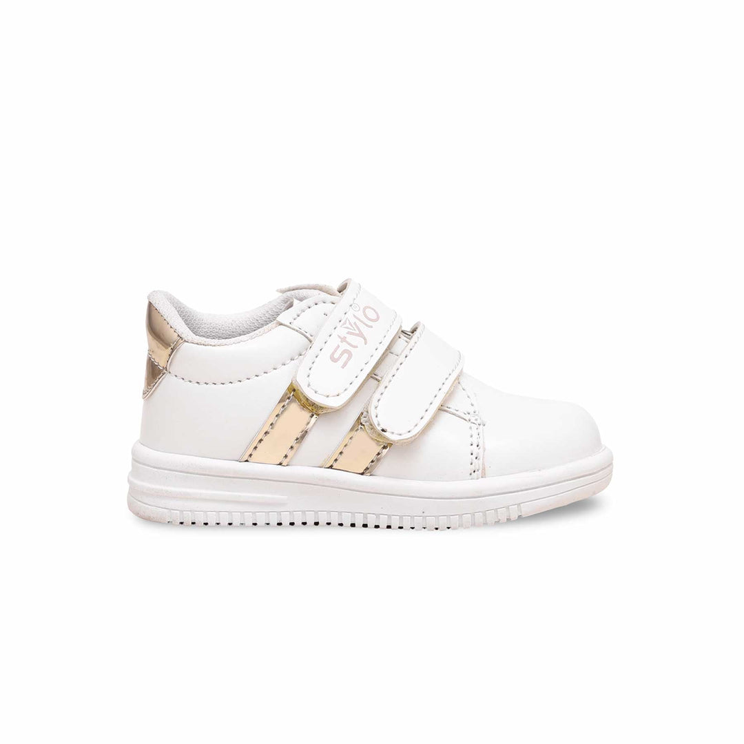 Girls White Casual Jogger KD1708