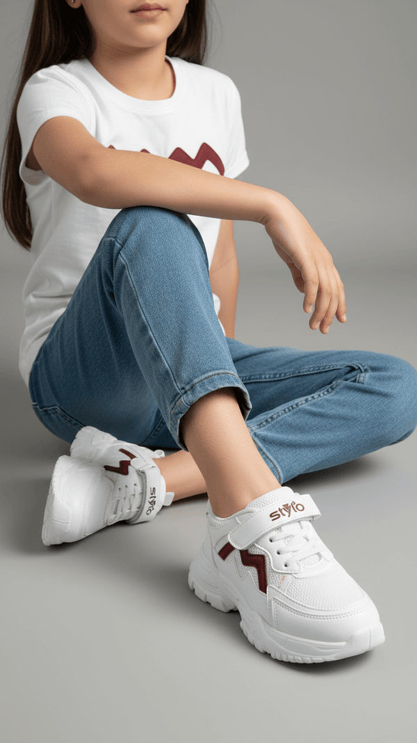 Girls White Casual Jogger KD1909