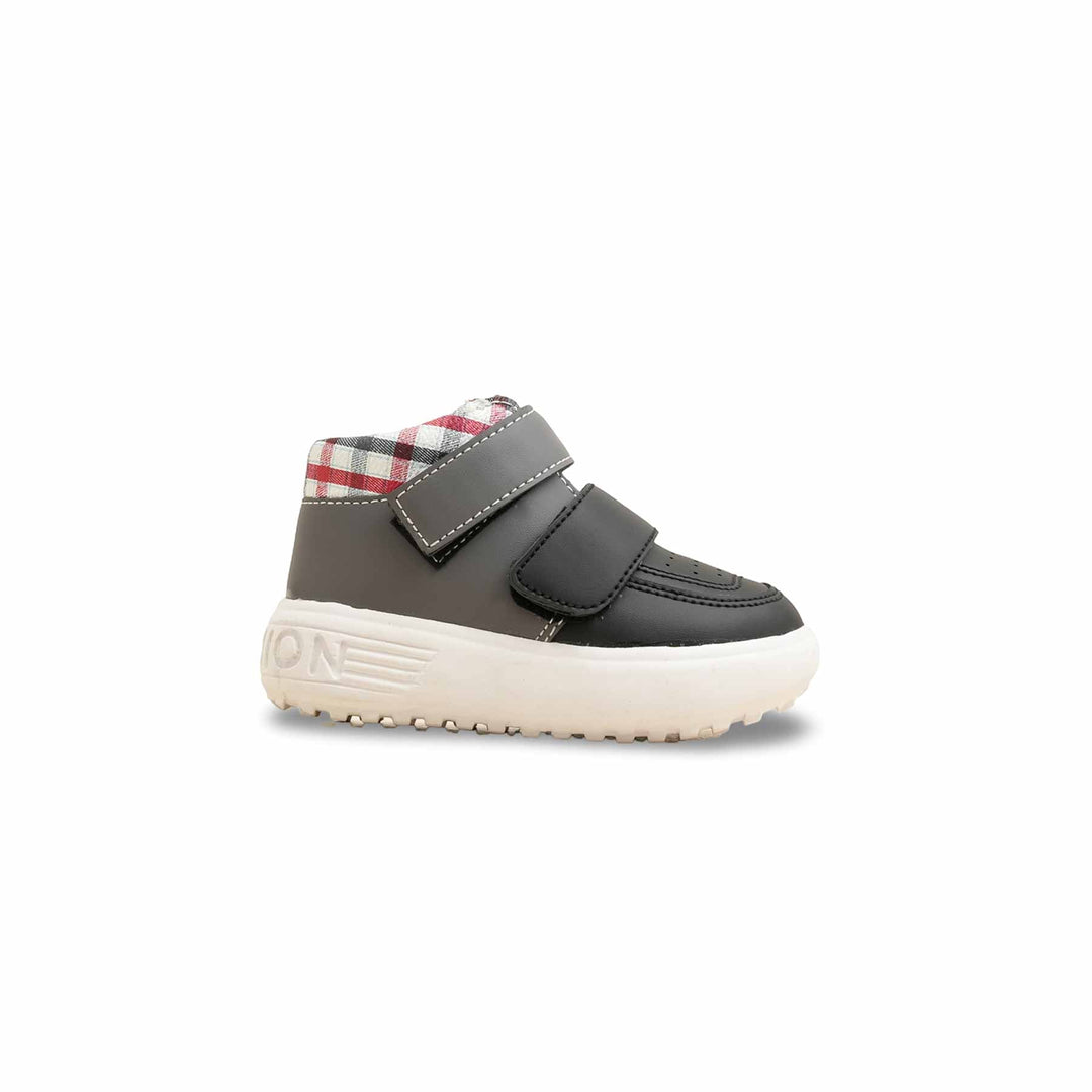 Boys Black Casual Jogger KD1962