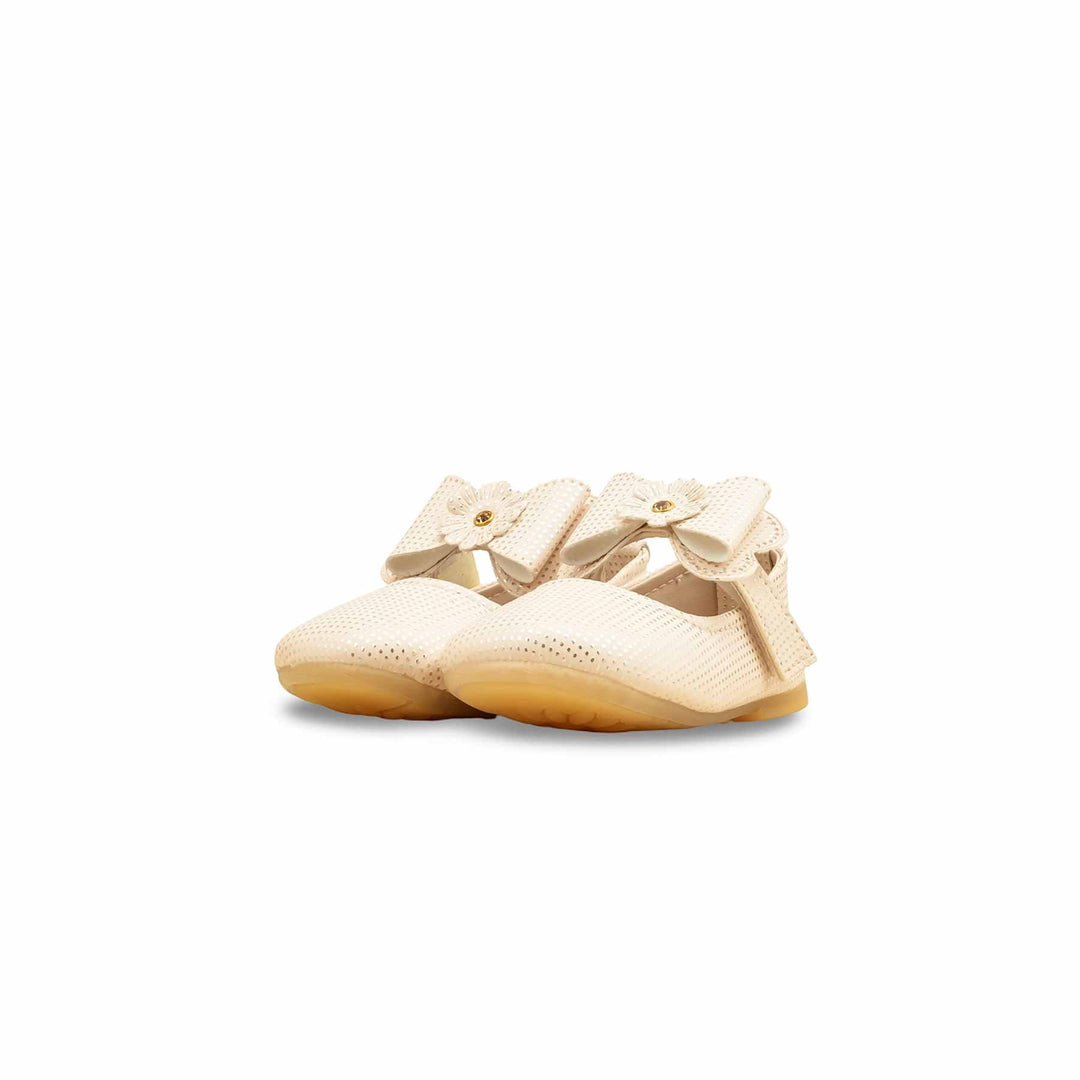 Girls Golden Fancy Pumps KD2531