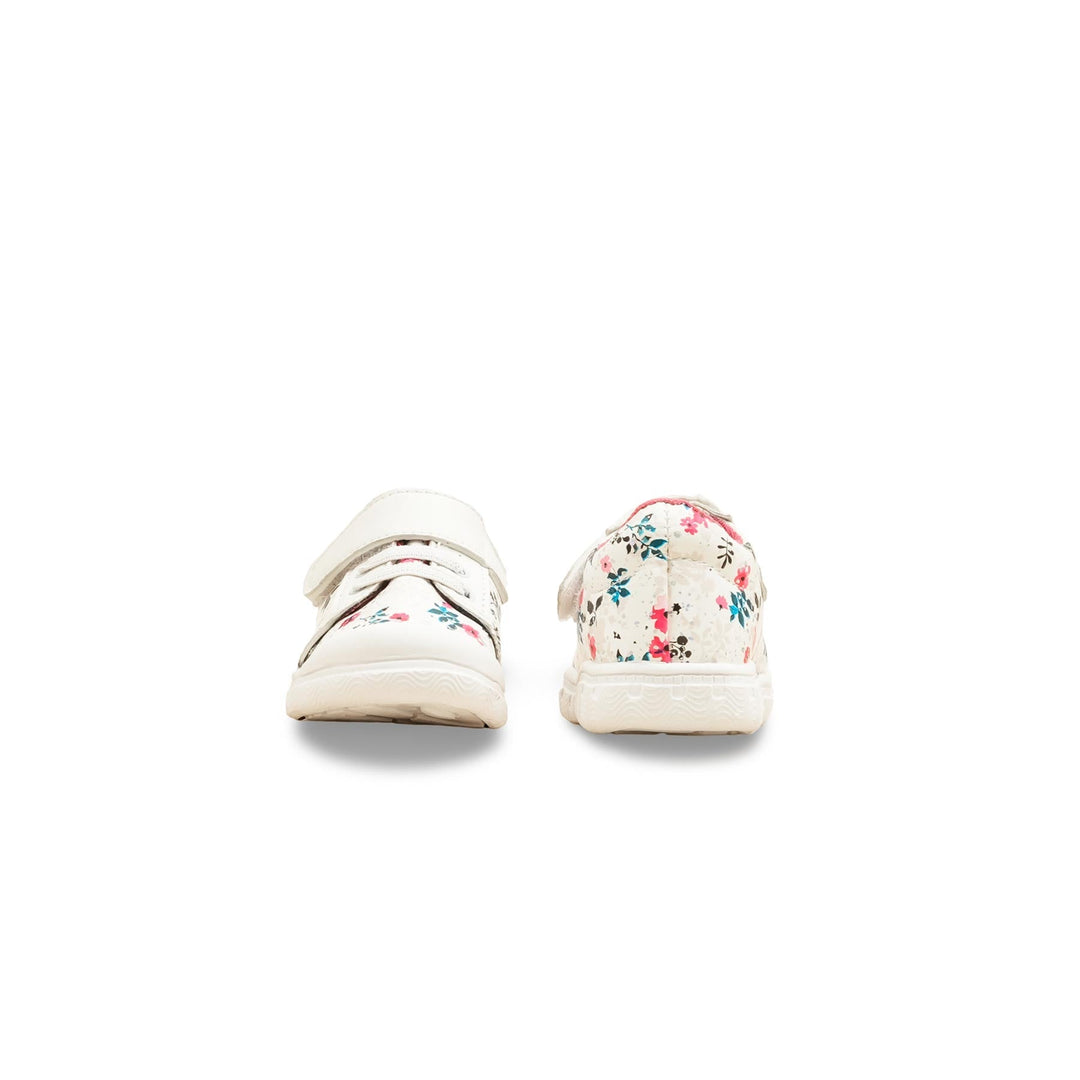 Babies White Casual Booties KD2591