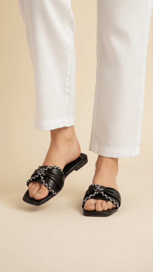 Girls Black Casual Slipper KD5556