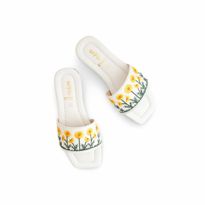 Girls White Casual Slipper KD5587