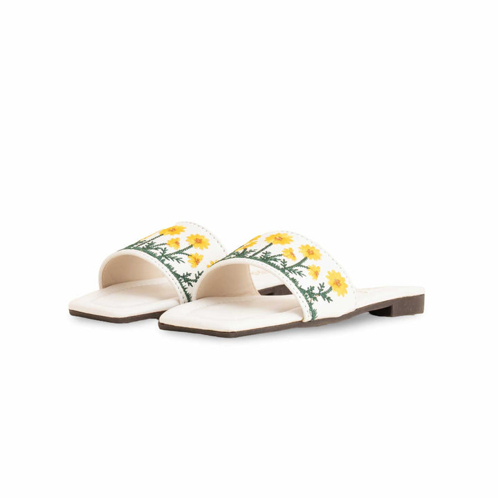 Girls White Casual Slipper KD5587