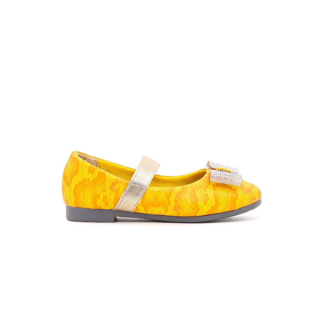 Girls Yellow Fancy Pump KD7540