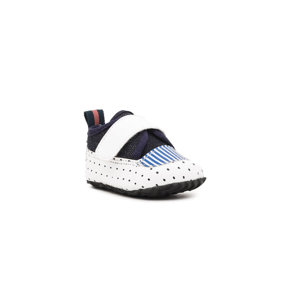 Babies White Casual Booties KD7730