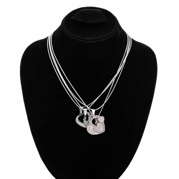 قلادة فضية O40021