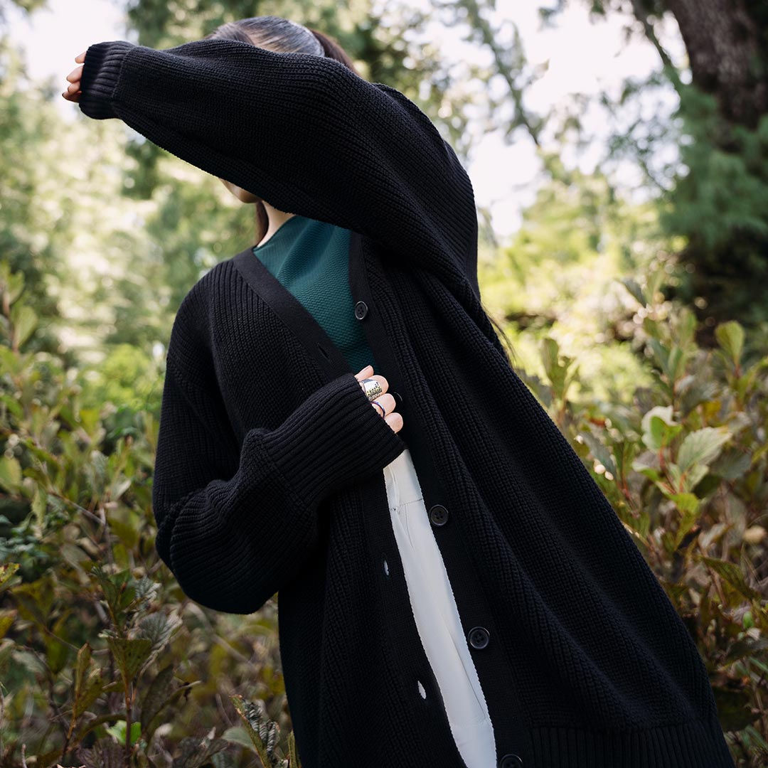 Black Plain Knitted Sweater PW4823