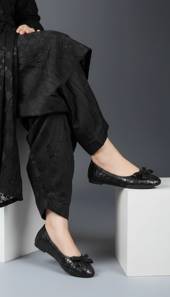 Black Casual Pumps For Women WN1381