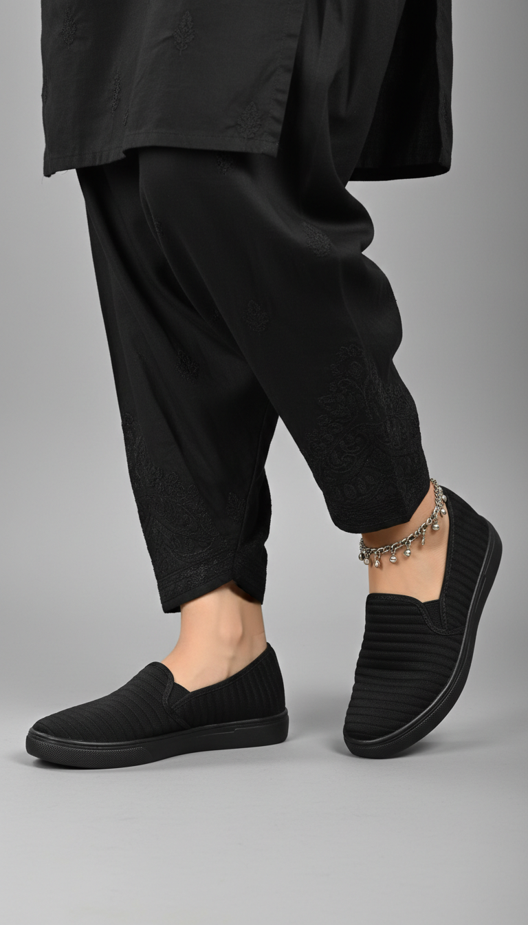 Black Casual Sneaker WN6203
