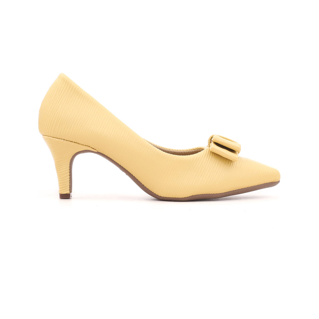 Yellow Winter Court Shoes WN7247